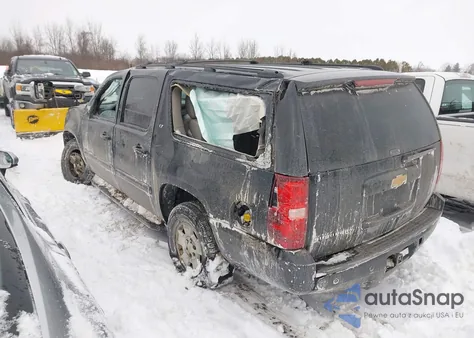2014 Chevrolet Suburban 1500 Lt z USA, uszkodzony, nr VIN 1GNSKJE76ER122161